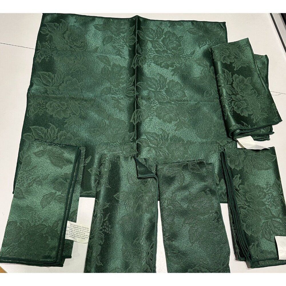6 Floral Damask Cloth Napkins Holiday Christmas Dinner Party 17” Square Green